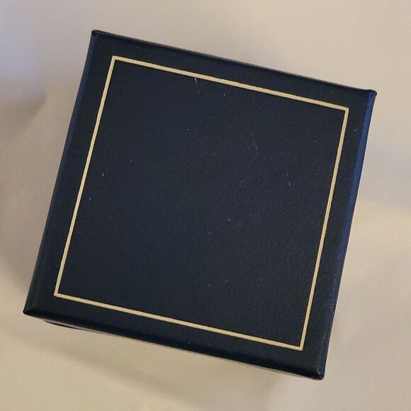 Sterling Silver Lauren Taylor Post Earrings "diamond" chips - Picture 4 of 6